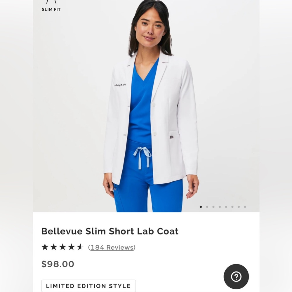 Bellevue Slim Short Lab Coat